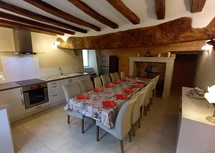 Maison Anjou 13 Personnes Hébergement de vacances Montreuil-Bellay